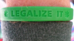 Hand band for to legalize marijuana 